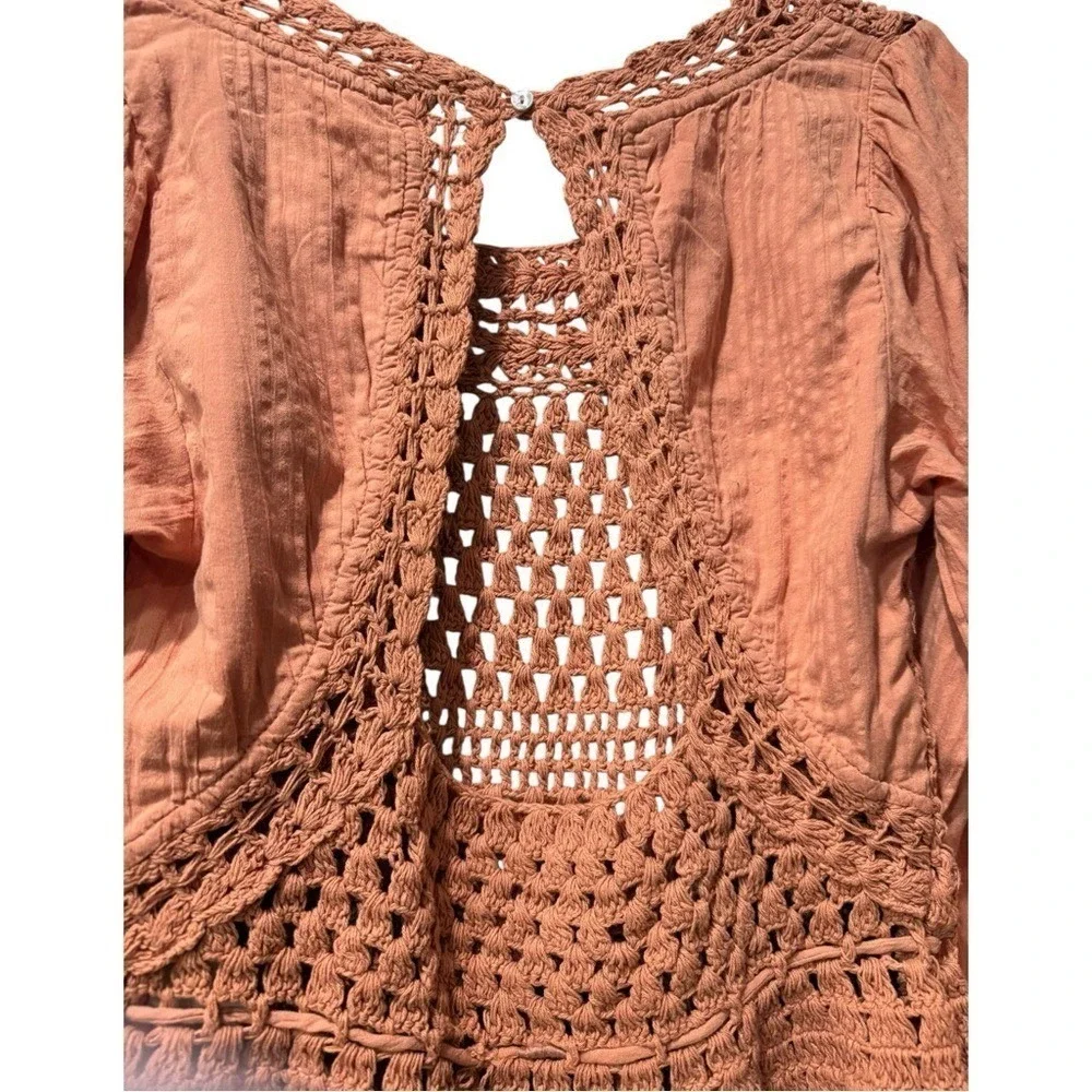 Free People Megan Crocheted Boho Puff Sleeve Cropped Top Coral Shirt XS $128 New
